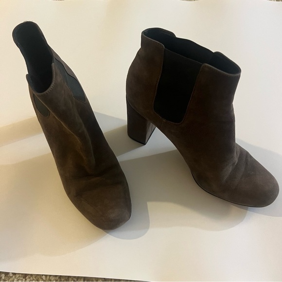 Saint Laurent suede Chelsea boots - Picture 2 of 9